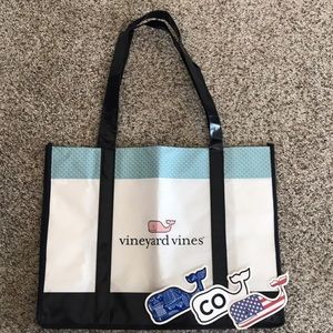 Large Vineyard Vines reusable shopping bag + 3 fre